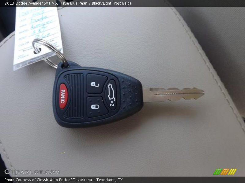 True Blue Pearl / Black/Light Frost Beige 2013 Dodge Avenger SXT V6