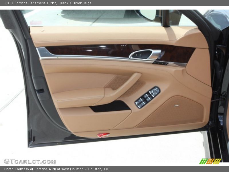Door Panel of 2013 Panamera Turbo