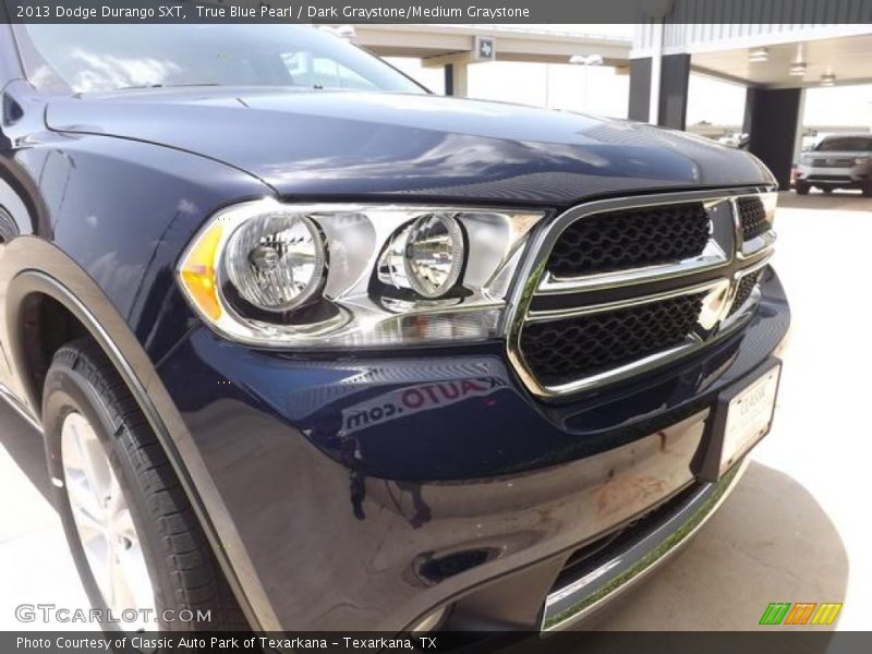 True Blue Pearl / Dark Graystone/Medium Graystone 2013 Dodge Durango SXT