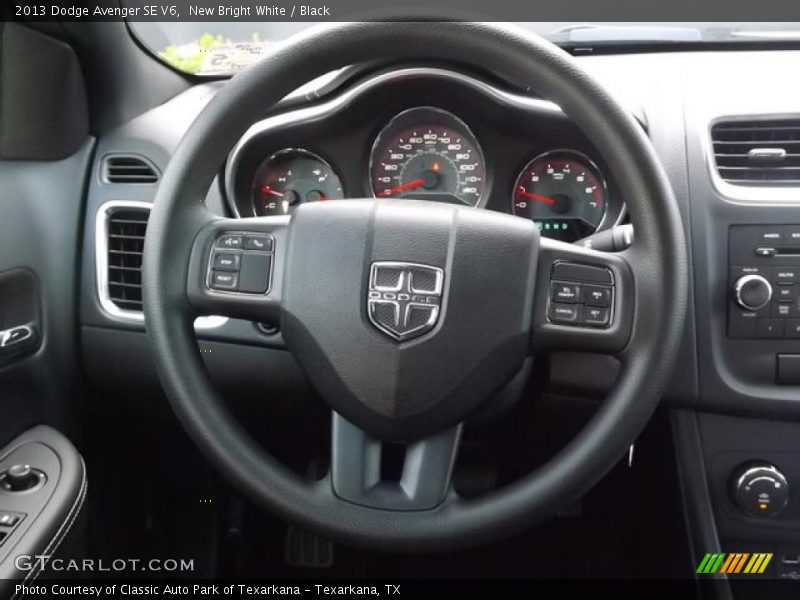 New Bright White / Black 2013 Dodge Avenger SE V6