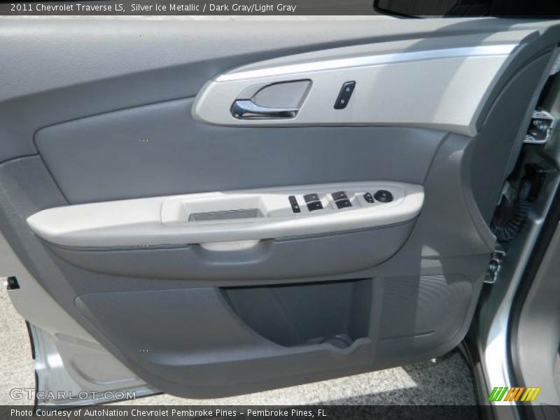 Silver Ice Metallic / Dark Gray/Light Gray 2011 Chevrolet Traverse LS
