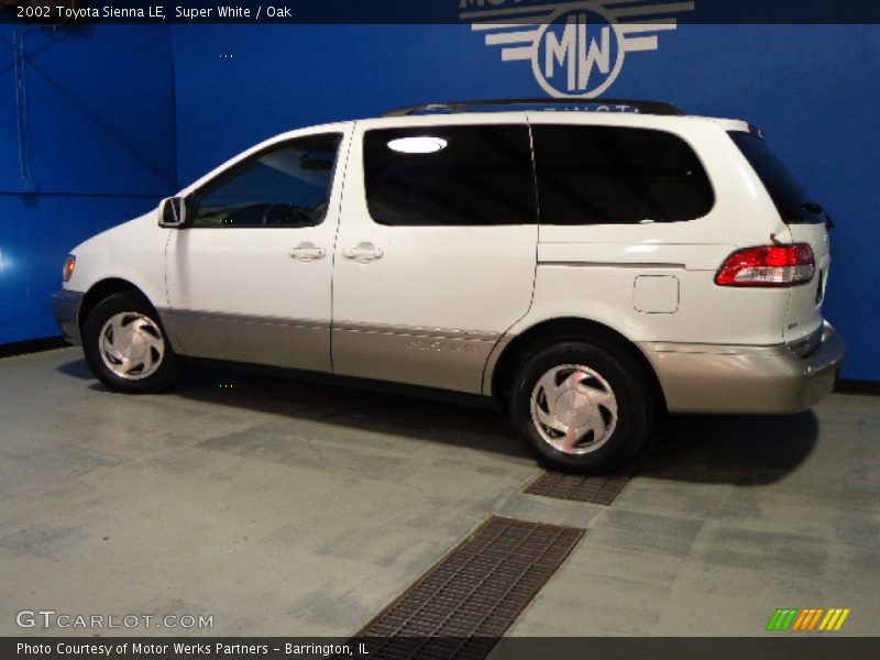 Super White / Oak 2002 Toyota Sienna LE