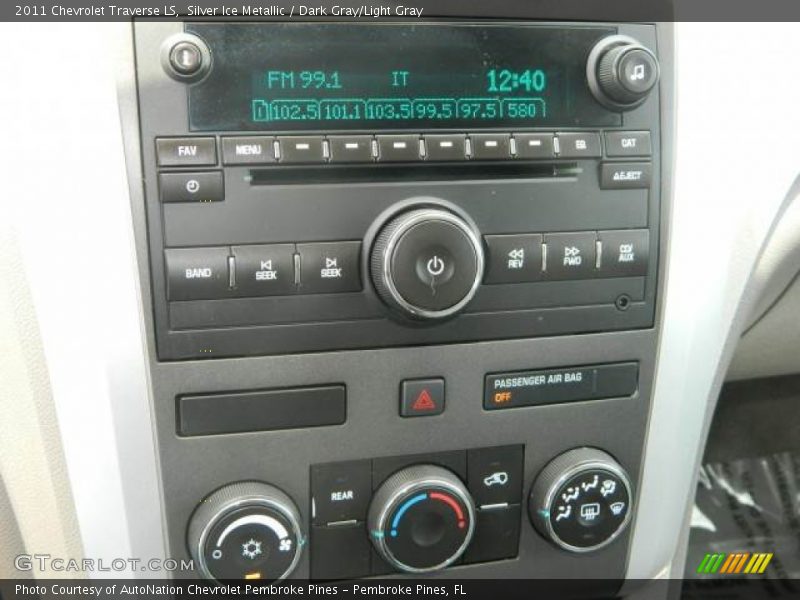 Silver Ice Metallic / Dark Gray/Light Gray 2011 Chevrolet Traverse LS