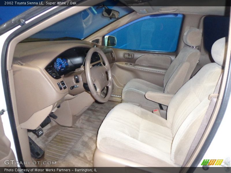 Super White / Oak 2002 Toyota Sienna LE