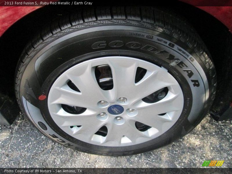 Ruby Red Metallic / Earth Gray 2013 Ford Fusion S