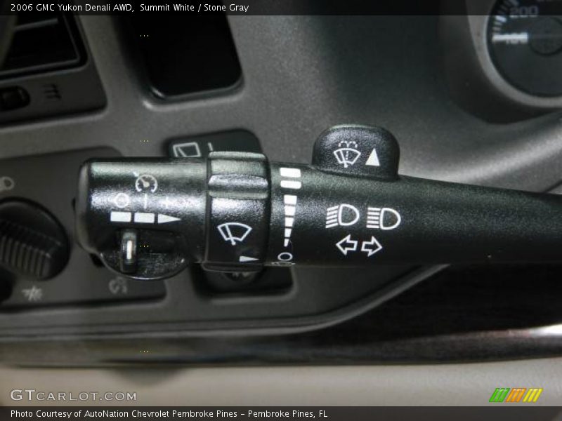 Summit White / Stone Gray 2006 GMC Yukon Denali AWD