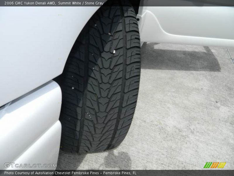 Summit White / Stone Gray 2006 GMC Yukon Denali AWD