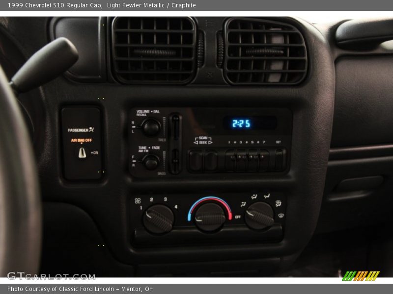 Light Pewter Metallic / Graphite 1999 Chevrolet S10 Regular Cab