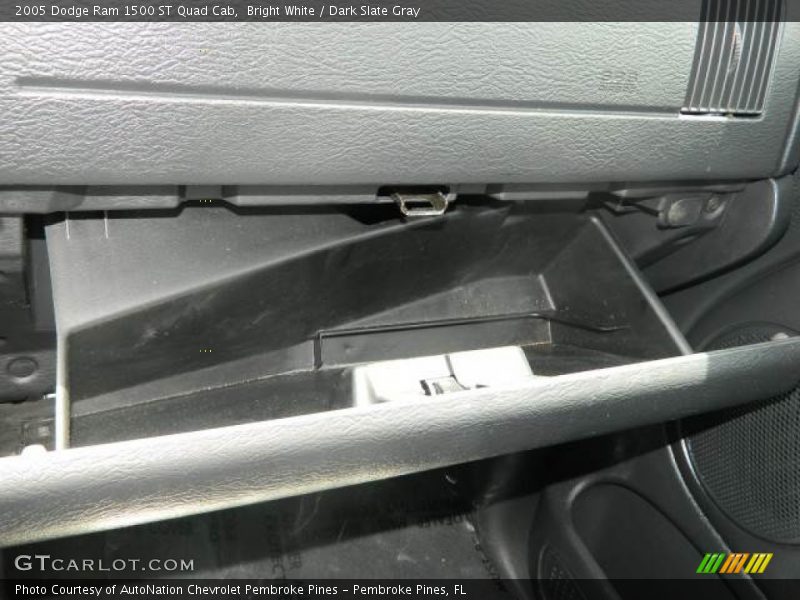 Bright White / Dark Slate Gray 2005 Dodge Ram 1500 ST Quad Cab