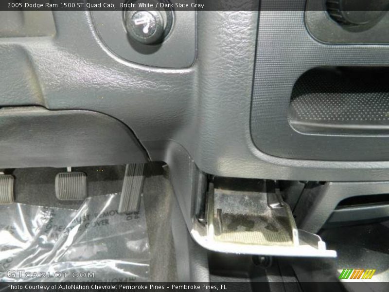 Bright White / Dark Slate Gray 2005 Dodge Ram 1500 ST Quad Cab