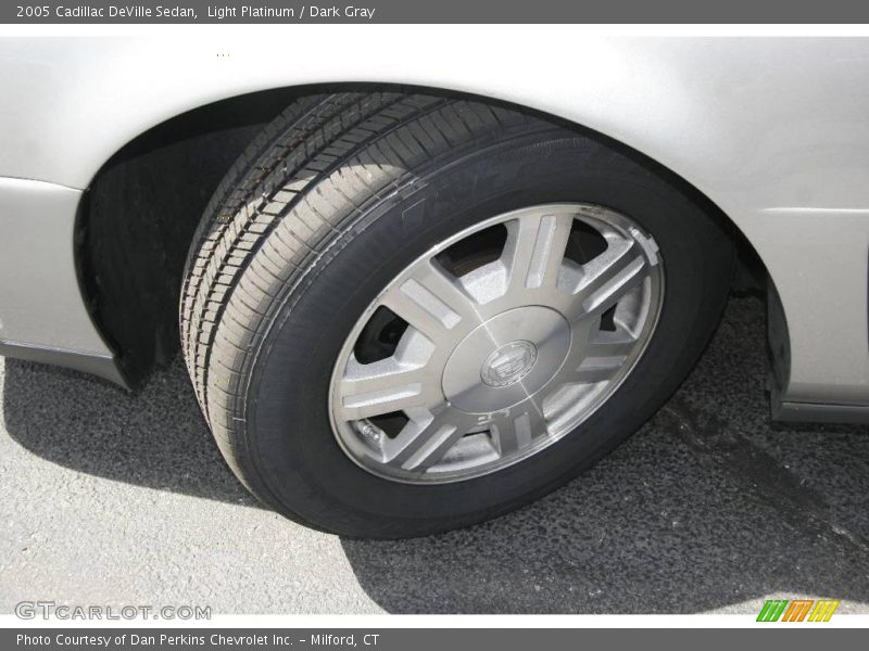 Light Platinum / Dark Gray 2005 Cadillac DeVille Sedan