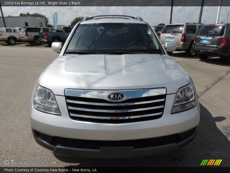 Bright Silver / Black 2009 Kia Borrego LX V6