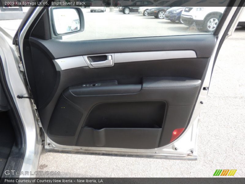 Bright Silver / Black 2009 Kia Borrego LX V6