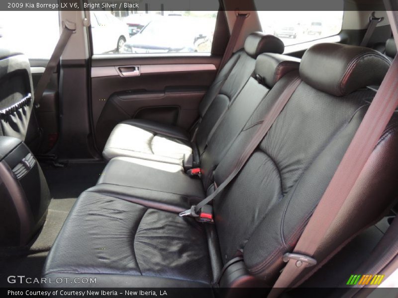 Bright Silver / Black 2009 Kia Borrego LX V6