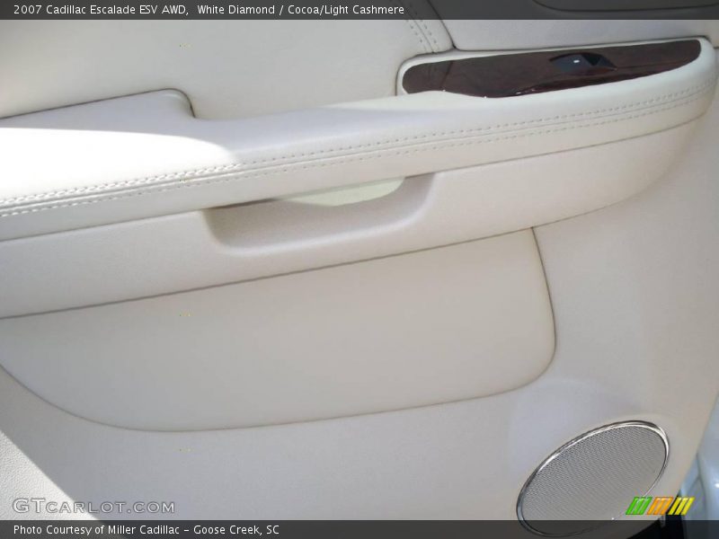 White Diamond / Cocoa/Light Cashmere 2007 Cadillac Escalade ESV AWD