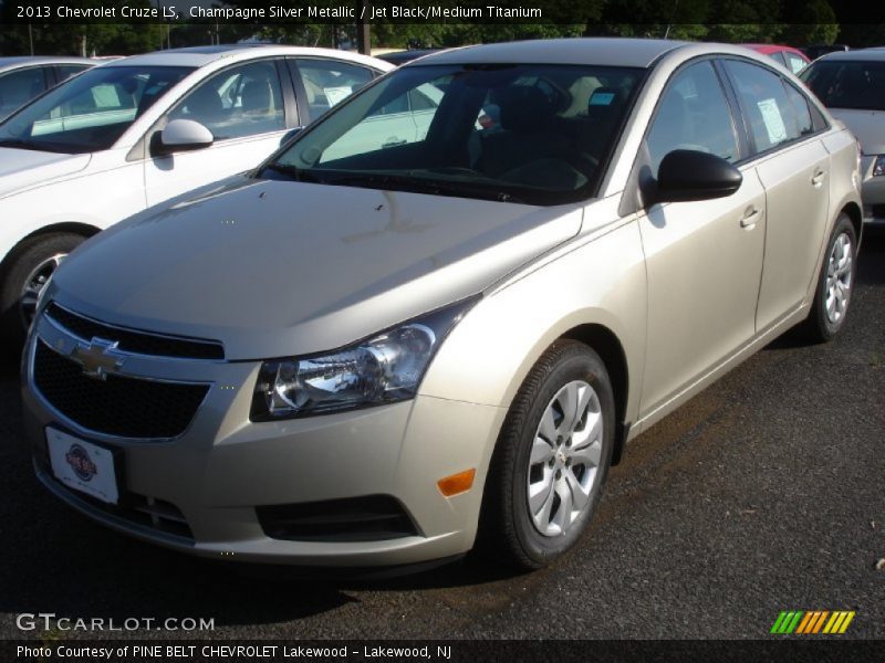 Champagne Silver Metallic / Jet Black/Medium Titanium 2013 Chevrolet Cruze LS