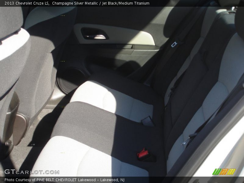 Champagne Silver Metallic / Jet Black/Medium Titanium 2013 Chevrolet Cruze LS