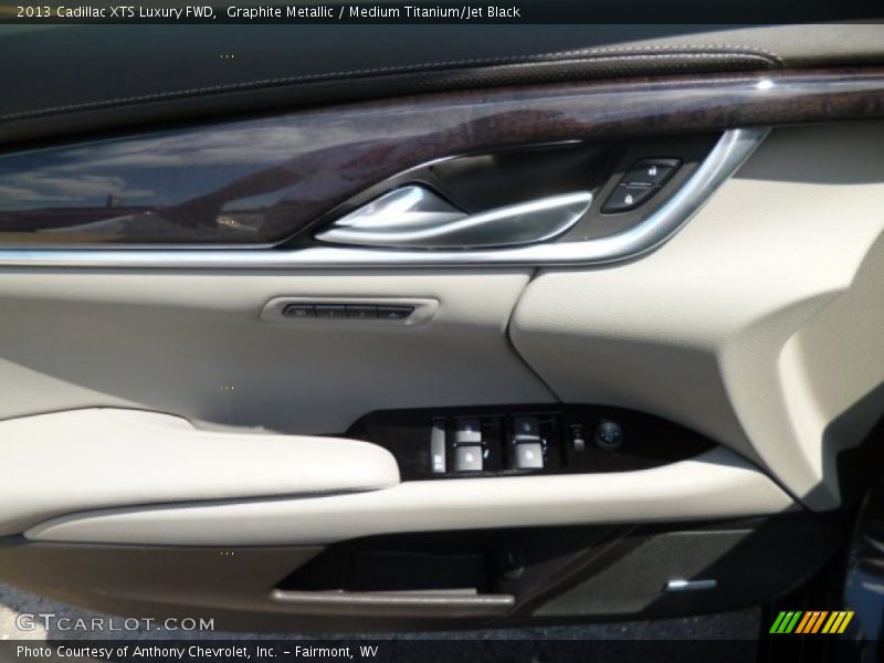 Graphite Metallic / Medium Titanium/Jet Black 2013 Cadillac XTS Luxury FWD