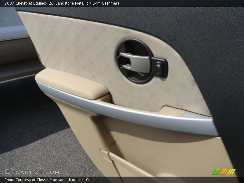 Sandstone Metallic / Light Cashmere 2007 Chevrolet Equinox LS