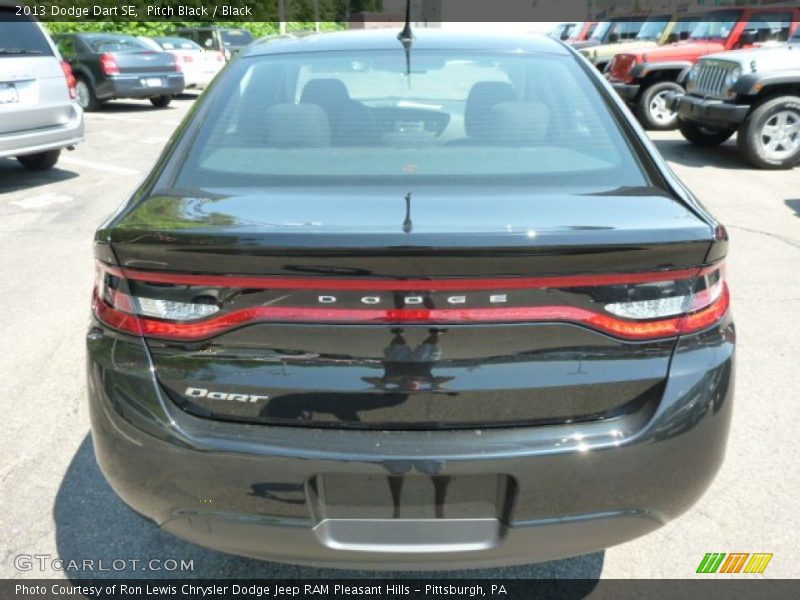 Pitch Black / Black 2013 Dodge Dart SE