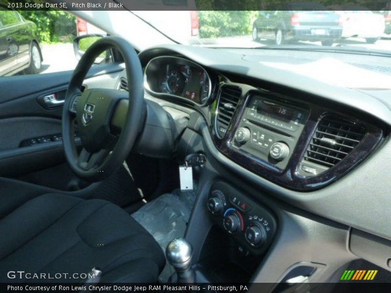 Pitch Black / Black 2013 Dodge Dart SE