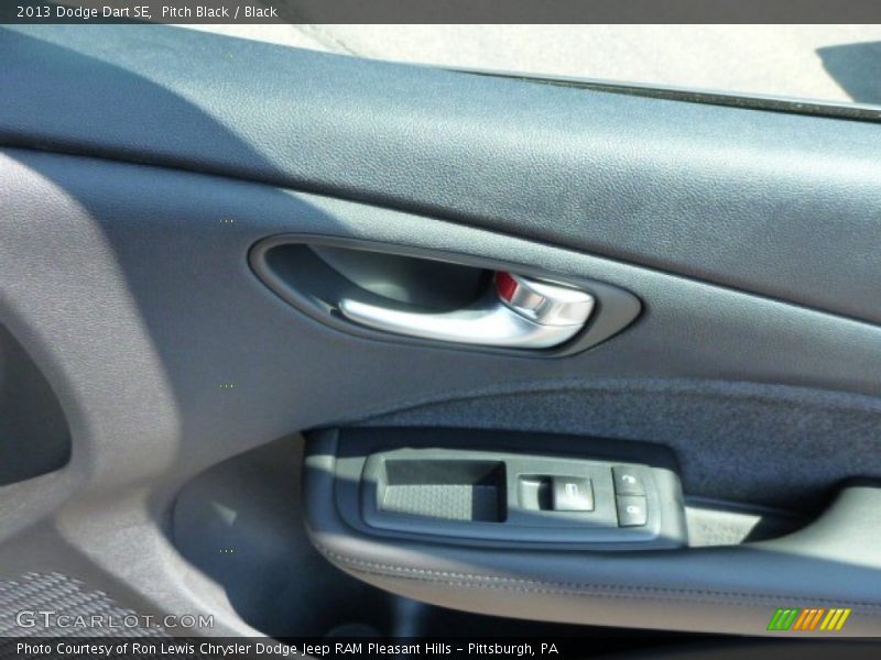 Pitch Black / Black 2013 Dodge Dart SE