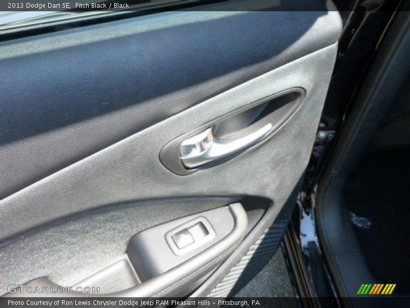 Pitch Black / Black 2013 Dodge Dart SE