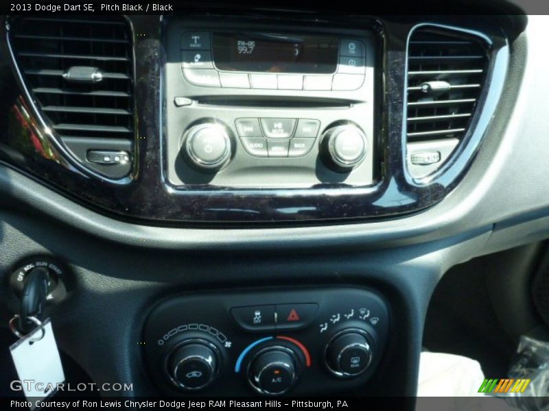 Pitch Black / Black 2013 Dodge Dart SE