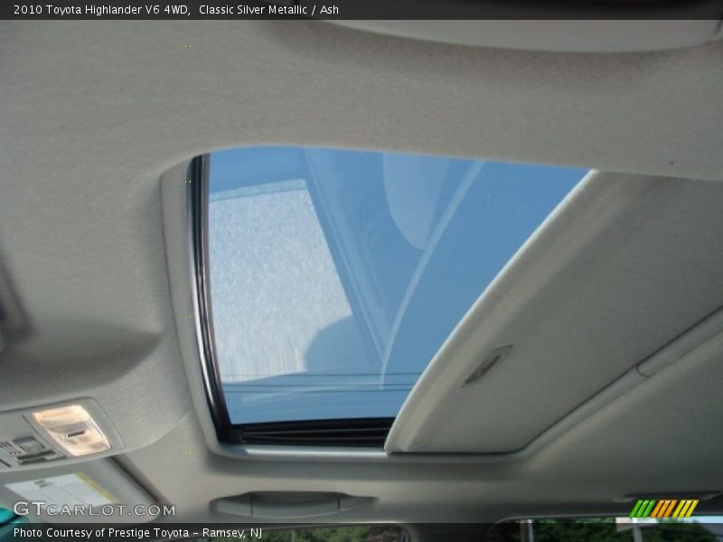 Classic Silver Metallic / Ash 2010 Toyota Highlander V6 4WD