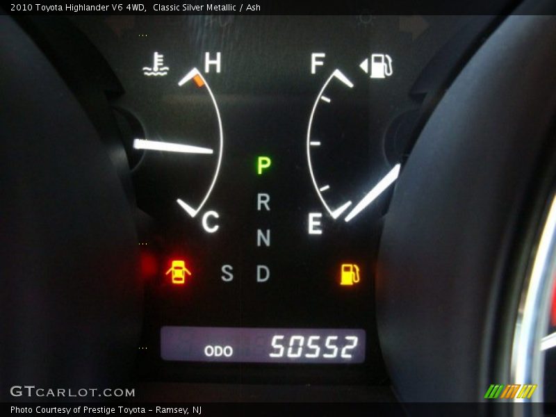 Classic Silver Metallic / Ash 2010 Toyota Highlander V6 4WD