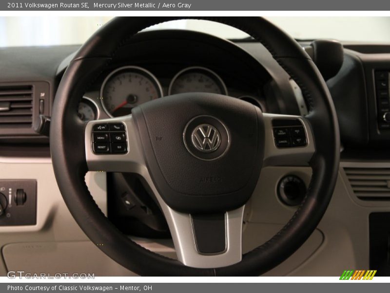 Mercury Silver Metallic / Aero Gray 2011 Volkswagen Routan SE