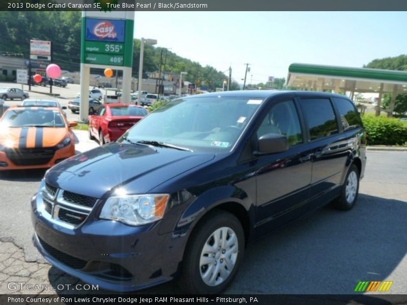 True Blue Pearl / Black/Sandstorm 2013 Dodge Grand Caravan SE