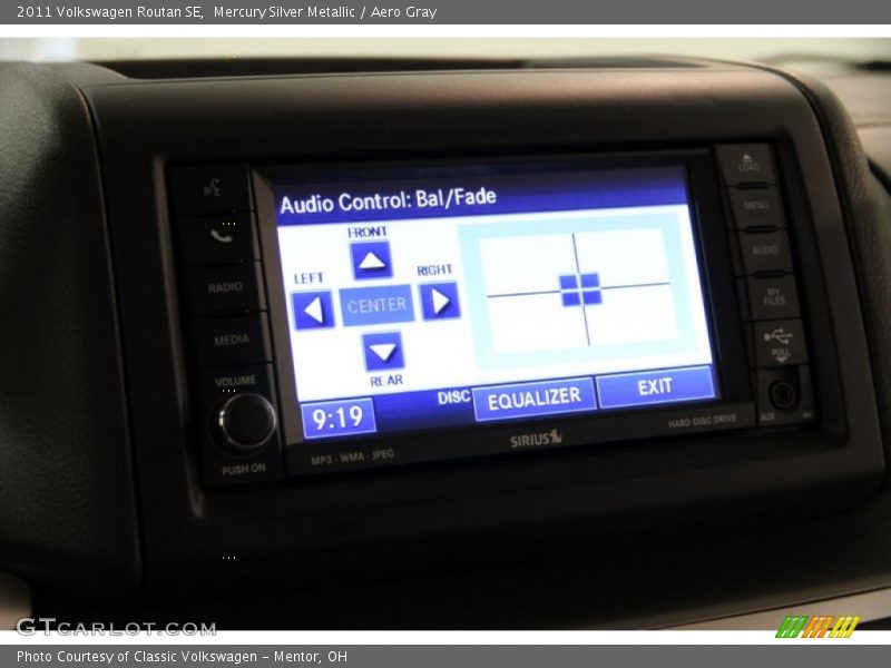 Mercury Silver Metallic / Aero Gray 2011 Volkswagen Routan SE