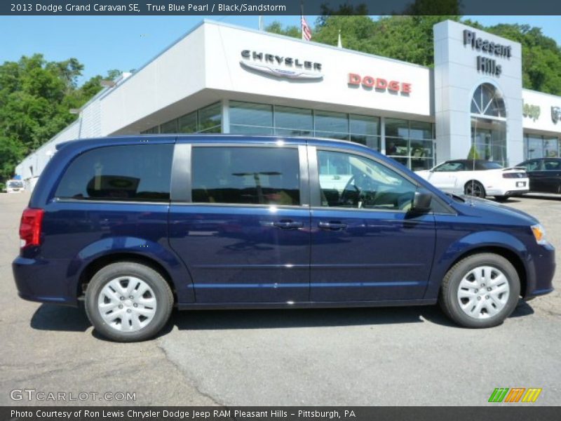 True Blue Pearl / Black/Sandstorm 2013 Dodge Grand Caravan SE