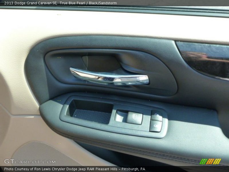 True Blue Pearl / Black/Sandstorm 2013 Dodge Grand Caravan SE