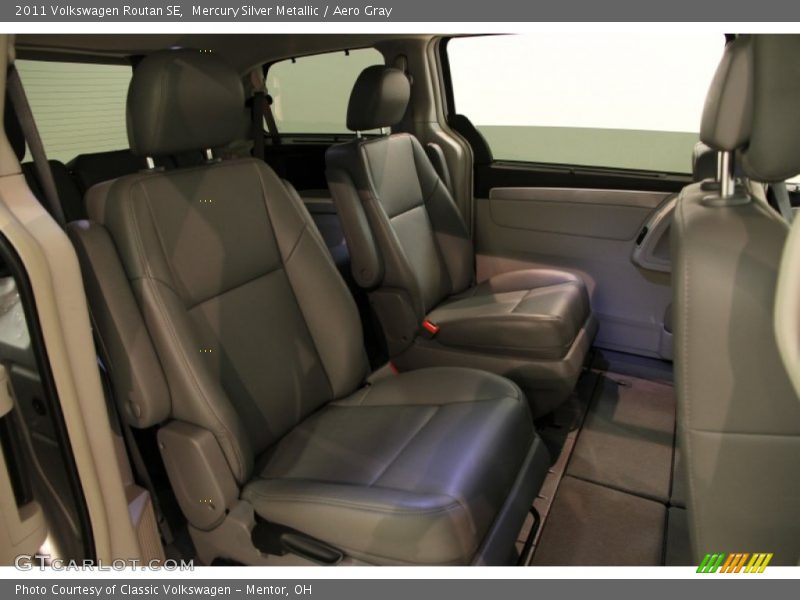 Mercury Silver Metallic / Aero Gray 2011 Volkswagen Routan SE