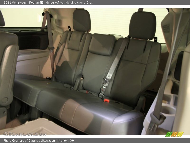 Mercury Silver Metallic / Aero Gray 2011 Volkswagen Routan SE