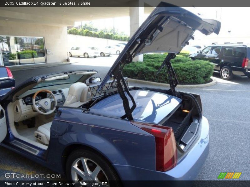 Blue Steel / Shale 2005 Cadillac XLR Roadster