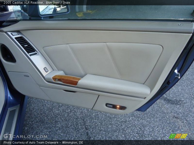 Blue Steel / Shale 2005 Cadillac XLR Roadster