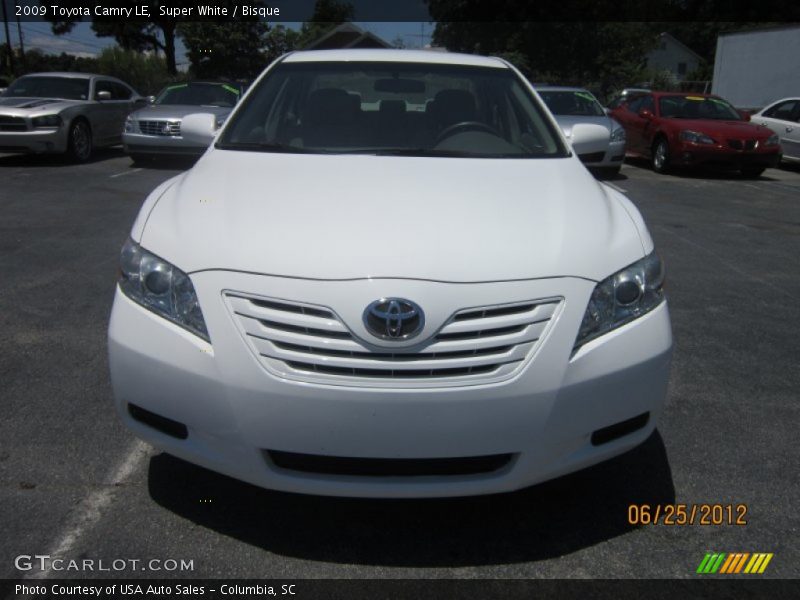 Super White / Bisque 2009 Toyota Camry LE