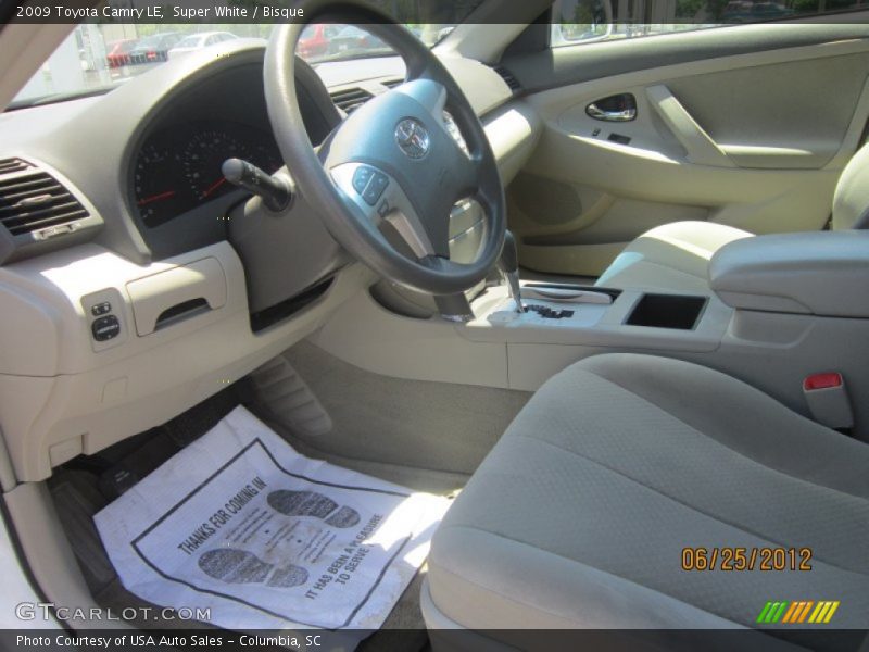Super White / Bisque 2009 Toyota Camry LE