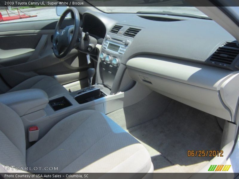 Super White / Bisque 2009 Toyota Camry LE