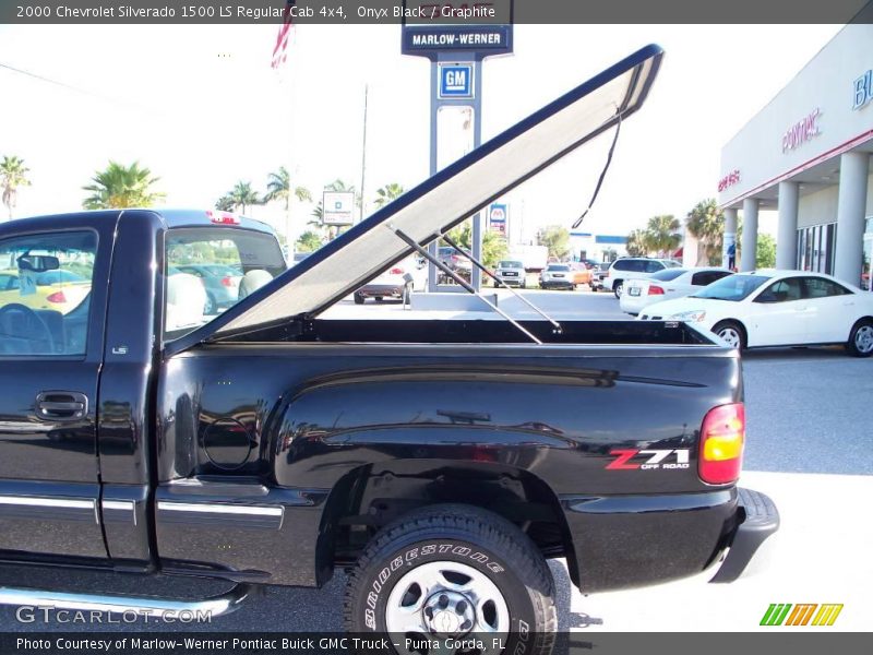 Onyx Black / Graphite 2000 Chevrolet Silverado 1500 LS Regular Cab 4x4