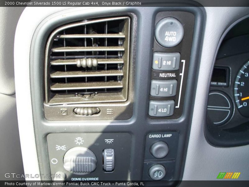 Onyx Black / Graphite 2000 Chevrolet Silverado 1500 LS Regular Cab 4x4