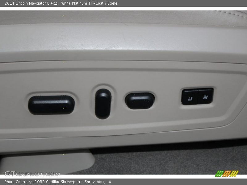 White Platinum Tri-Coat / Stone 2011 Lincoln Navigator L 4x2