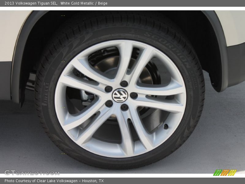 White Gold Metallic / Beige 2013 Volkswagen Tiguan SEL