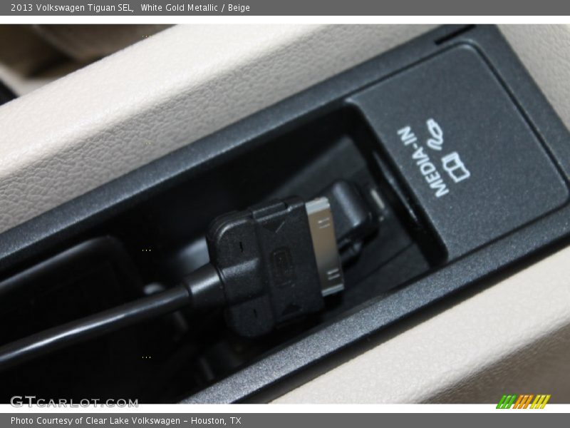 White Gold Metallic / Beige 2013 Volkswagen Tiguan SEL