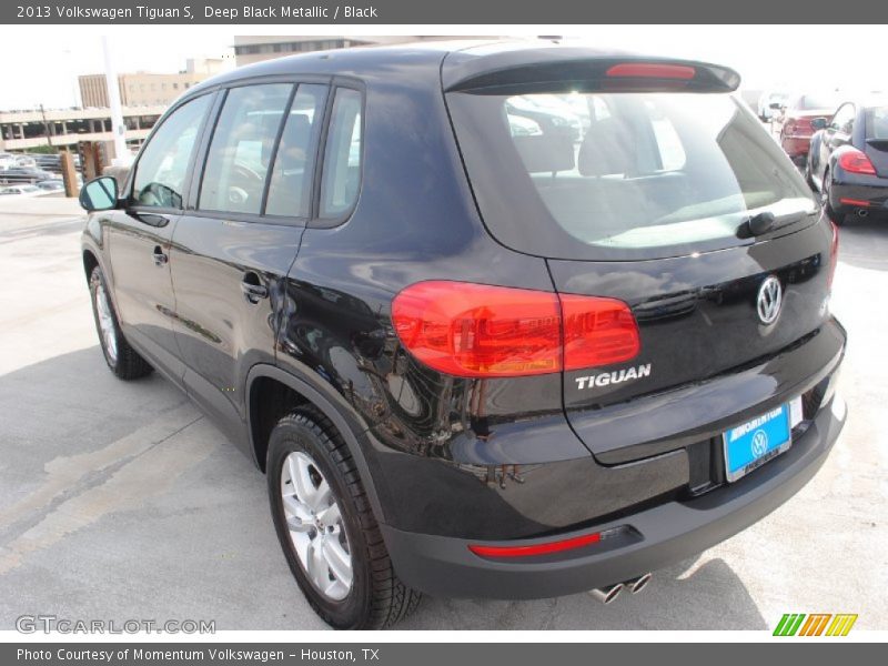 Deep Black Metallic / Black 2013 Volkswagen Tiguan S