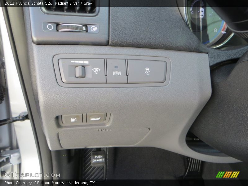 Radiant Silver / Gray 2012 Hyundai Sonata GLS