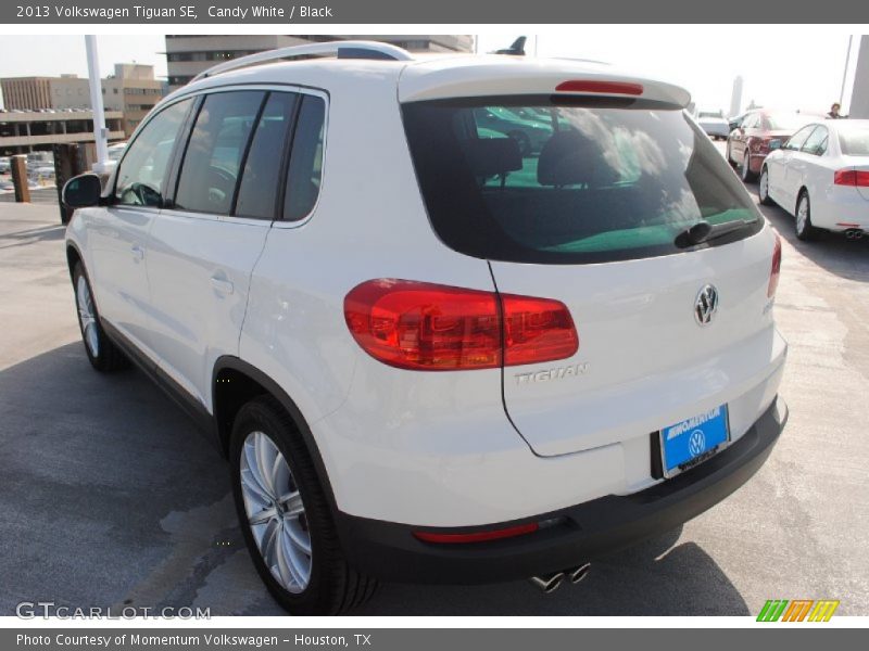 Candy White / Black 2013 Volkswagen Tiguan SE
